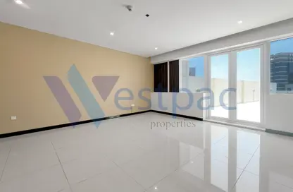 Apartment - 1 Bedroom - 2 Bathrooms for rent in Beverly Hills Tower - West Bay - West Bay - Doha