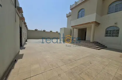 Villa - 6 Bedrooms - 6 Bathrooms for sale in Onaiza Street - Diplomatic Area - Doha