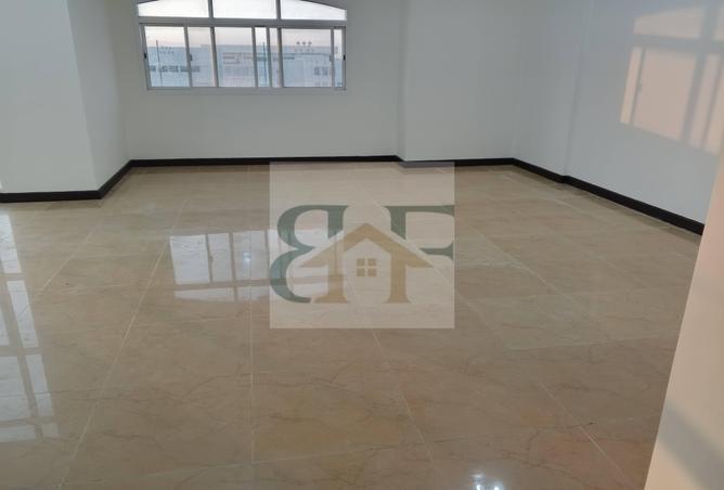 992504 - Property Image 2