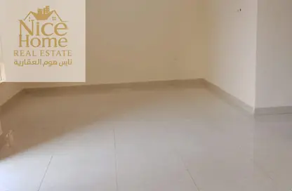 فيلا - 5 غرف نوم - 4 حمامات للايجار في أم العمد - أم العمد - الشمال