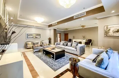 Penthouse - 4 Bedrooms - 5 Bathrooms for sale in West Porto Drive - Porto Arabia - The Pearl Island - Doha