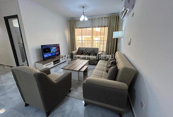 911929 - Property Image 2