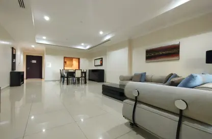 Apartment - 1 Bedroom - 2 Bathrooms for rent in East Porto Drive - Porto Arabia - The Pearl Island - Doha