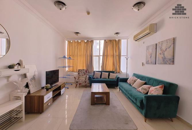 998235 - Property Image 2