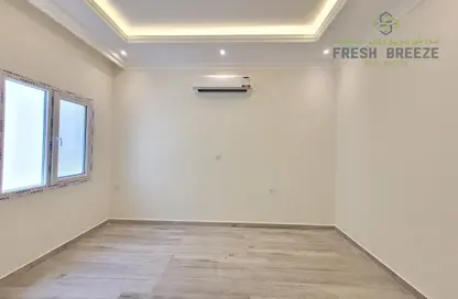 Apartment - 2 Bedrooms - 2 Bathrooms for rent in Al Mansoura - Doha