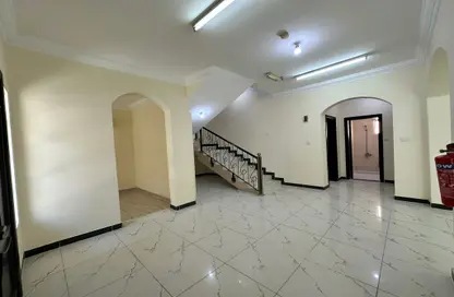 Villa - 5 Bedrooms - 4 Bathrooms for rent in Ain Khaled Villas - Ain Khaled - Doha