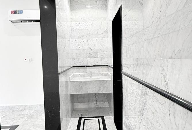 940129 - Property Image 3