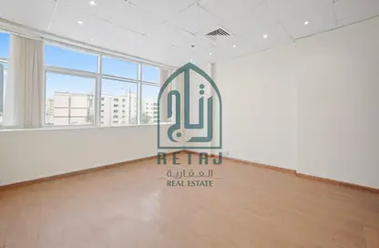 مساحات مكتبية - استوديو - 1 حمام للايجار في منتزه 7 - المنتزه - الدوحة