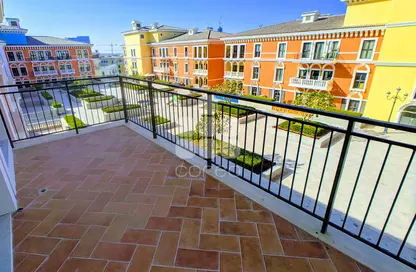 Apartment - 1 Bedroom - 2 Bathrooms for rent in Teatro - Qanat Quartier - The Pearl Island - Doha