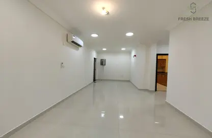 Apartment - 1 Bedroom - 1 Bathroom for rent in Umm Ghuwalina - Umm Ghuwailina - Doha
