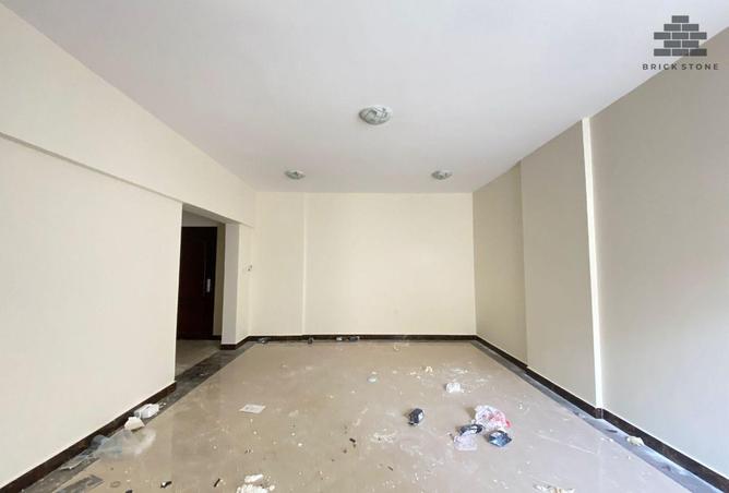 904081 - Property Image 2