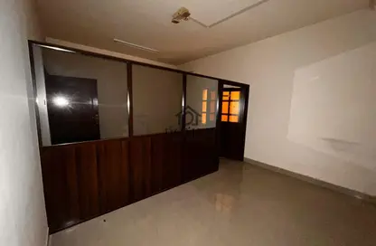 Apartment - 2 Bedrooms - 2 Bathrooms for rent in Anas Street - Fereej Bin Mahmoud North - Fereej Bin Mahmoud - Doha