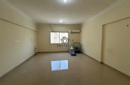 Apartment - 2 Bedrooms - 2 Bathrooms for rent in Thabit Bin Zaid Street - Al Mansoura - Doha