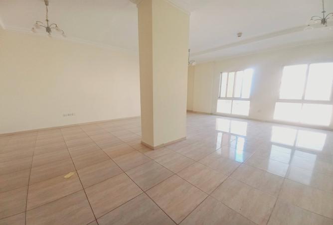 988515 - Property Image 2