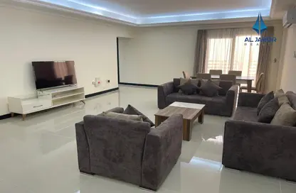 شقة - 3 غرف نوم - 3 حمامات للايجار في شارع النصر - النصر - الدوحة