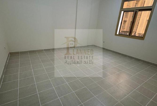 989037 - Property Image 3