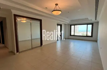 Apartment - 2 Bedrooms - 3 Bathrooms for rent in East Porto Drive - Porto Arabia - The Pearl Island - Doha