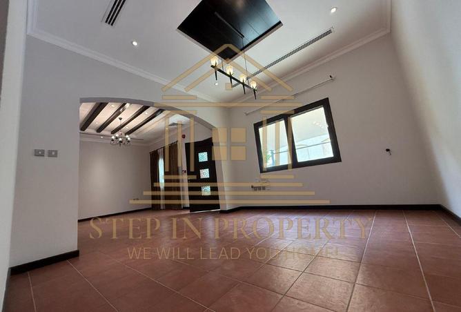 988462 - Property Image 2