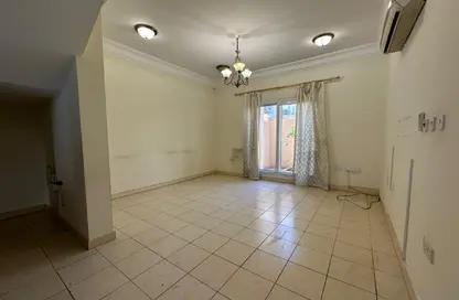 Compound - 4 Bedrooms - 4 Bathrooms for rent in Old Airport Road - Old Airport Road - Doha