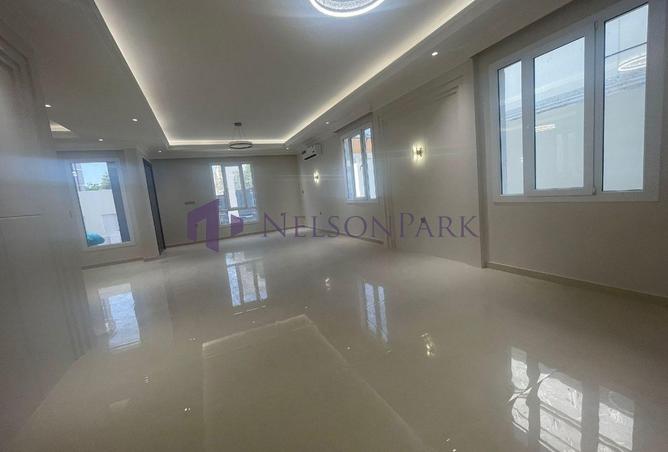 977398 - Property Image 3