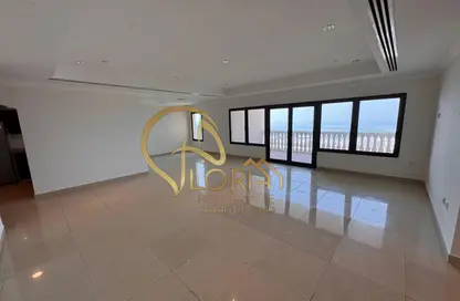 Apartment - 2 Bedrooms - 3 Bathrooms for rent in West Porto Drive - Porto Arabia - The Pearl Island - Doha