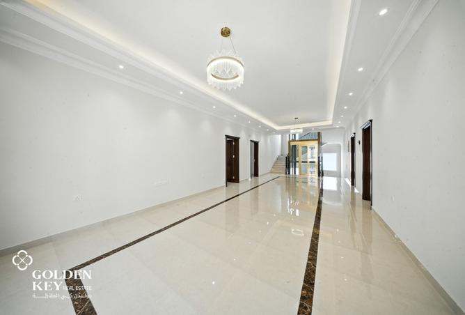 926518 - Property Image 2