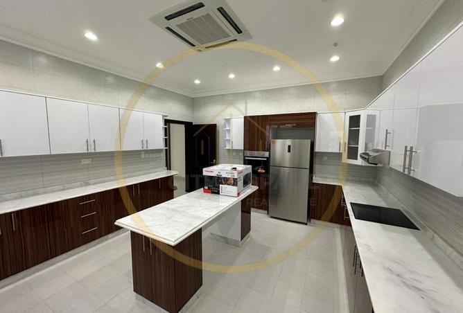 932434 - Property Image 3