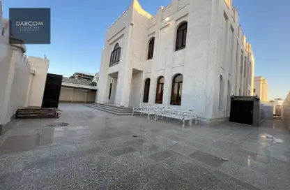 Villa - 6 Bedrooms - 7 Bathrooms for rent in Lusail City - Lusail