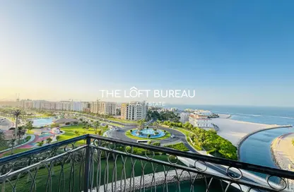 Apartment - 2 Bedrooms - 3 Bathrooms for rent in The Garden - Floresta Gardens - The Pearl Island - Doha