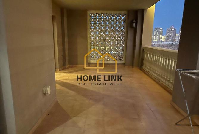 915949 - Property Main Image