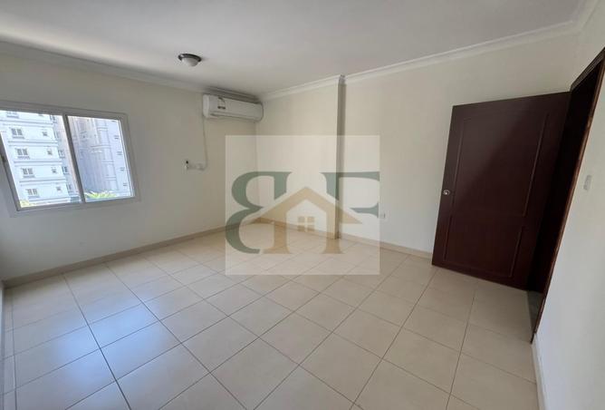 947396 - Property Image 2
