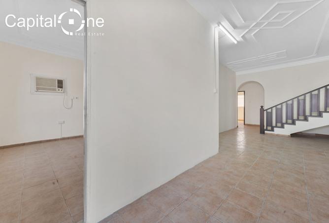 983429 - Property Image 2