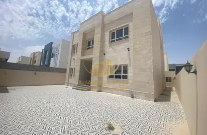 Villa - 7 Bedrooms - 7 Bathrooms for rent in Umm Qarn - Al Daayen