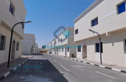 مجمع سكني - 6 غرف نوم - 4 حمامات للايجار في شارع ام السنيم - عين خالد - الدوحة