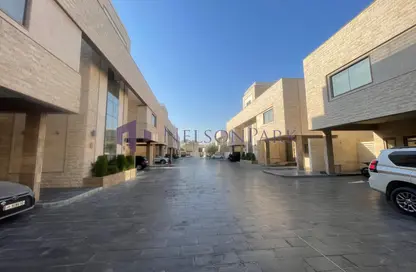 مجمع سكني - 4 غرف نوم - 5 حمامات للايجار في المعمورة 18 - المعمورة - الدوحة