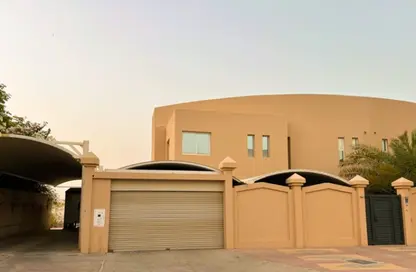 فيلا - 5 غرف نوم - 6 حمامات للايجار في فيلات وست باي - الخليج الجنوبي - الخليج الغربي - الدوحة