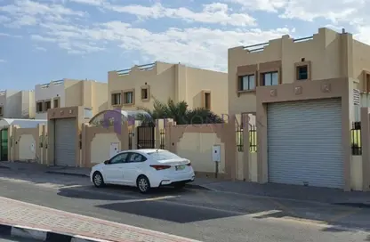 Villa - 3 Bedrooms - 3 Bathrooms for rent in Al Maamoura - Al Maamoura - Doha