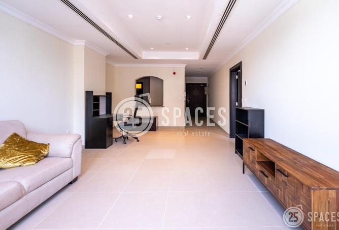 947711 - Property Image 2