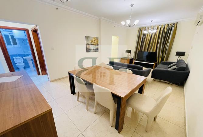 992497 - Property Image 2