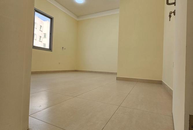 932663 - Property Image 3