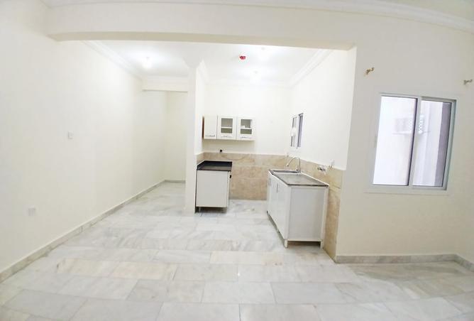 988512 - Property Image 3