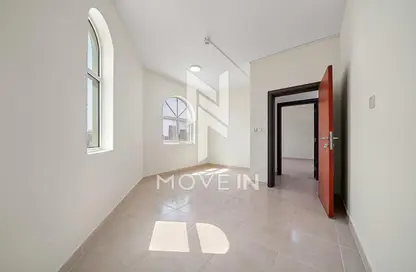 شقة - 3 غرف نوم - 2 حمامات للايجار في شارع سالاجا - دوحة الجديد - الدوحة