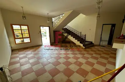 مجمع سكني - 4 غرف نوم - 4 حمامات للايجار في شارع عقبة بن نافع - طريق المطار القديم - الدوحة