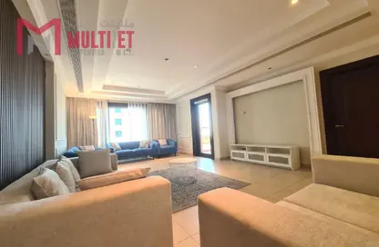 Apartment - 1 Bedroom - 2 Bathrooms for rent in East Porto Drive - Porto Arabia - The Pearl Island - Doha