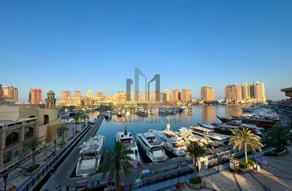تاون هاوس - غرفة نوم - 2 حمامات للايجار في طريق بورتو الشرقي - بورتو أرابيا - جزيرة اللؤلؤة - الدوحة