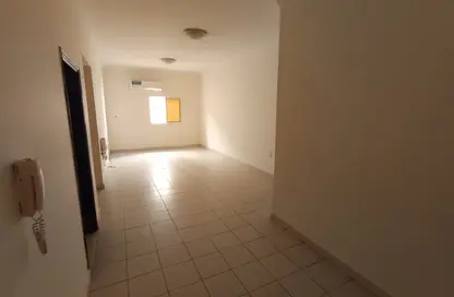 Apartment - 2 Bedrooms - 1 Bathroom for rent in Fereej Bin Mahmoud North - Fereej Bin Mahmoud - Doha