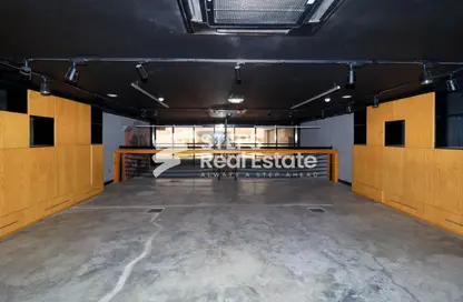 Retail - Studio - 1 Bathroom for rent in Bin Omran 28 - Fereej Bin Omran - Doha