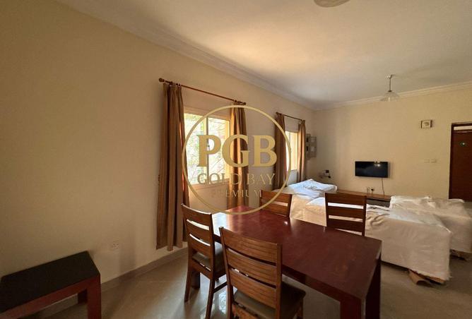 946080 - Property Image 3