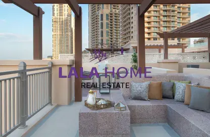 Villa - 5 Bedrooms - 6 Bathrooms for rent in Abraj Bay - Abraj Quartiers - The Pearl Island - Doha