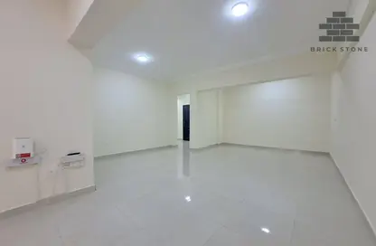 Apartment - 2 Bedrooms - 2 Bathrooms for rent in Al Sadd Road - Al Sadd - Doha